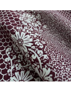 Tissu Wax Bordeaux & Ivoire - Motifs Floraux et Arabesques Élégantes 2